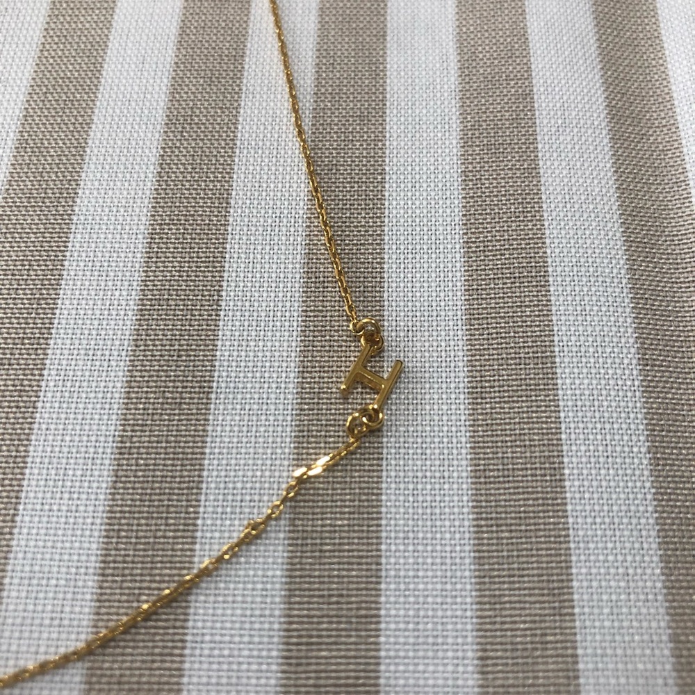 Gold baublebar initial necklace (H)